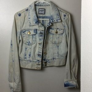 Cropped denim jacket